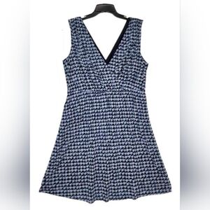 Lane Bryant 26/28 Sleeveless Dress v-neck Navy and White Print